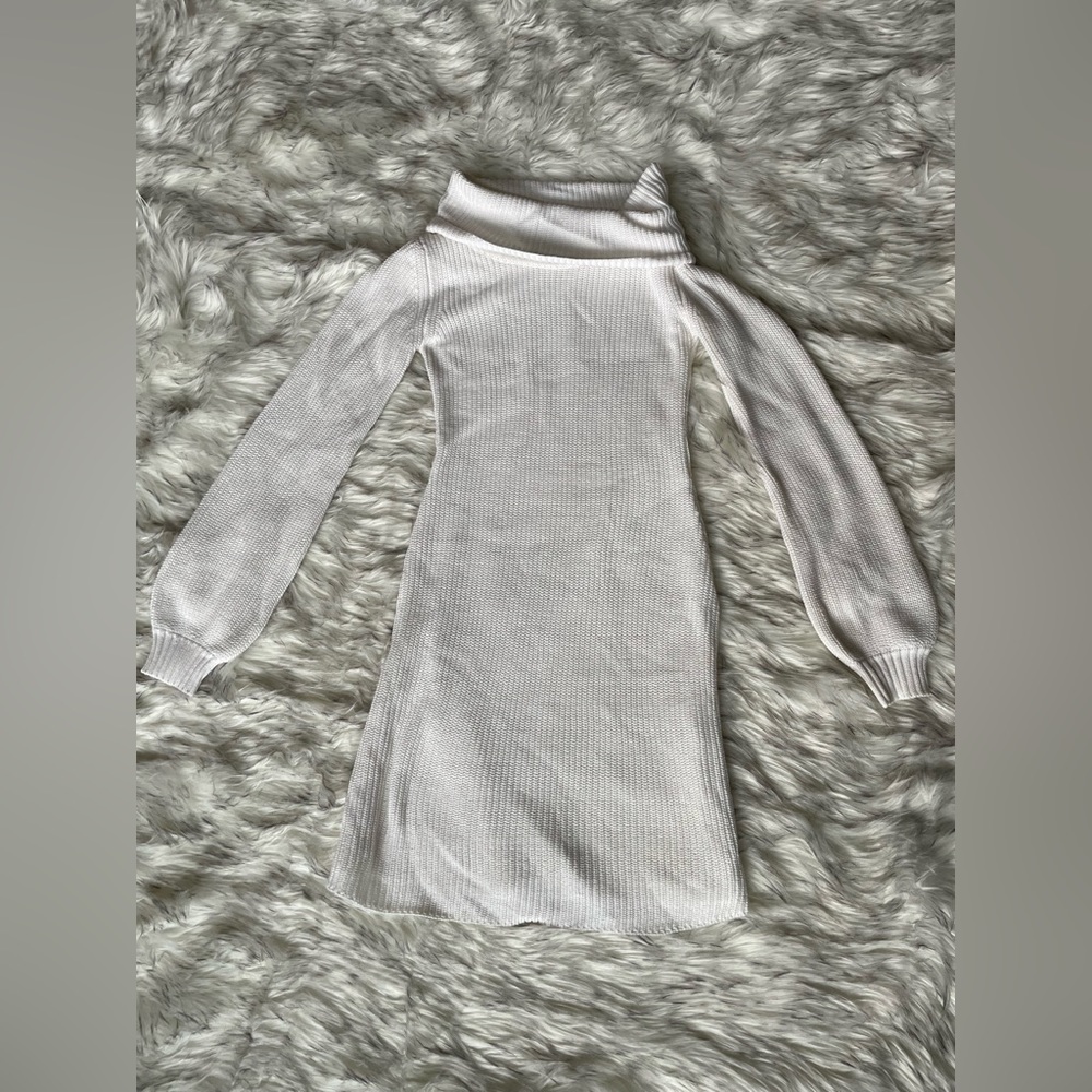 VENUS white long sleeve turtle neck sweater dress